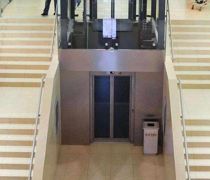 Atlanta mall elevator 