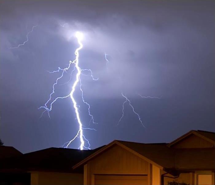 lightning strike near an Atlanta house